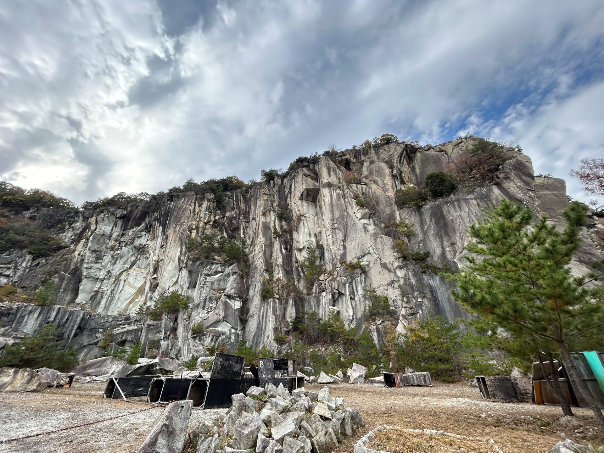 加西市ふるさと再発見ハイキング　～長の石切場＆田んぼに眠るいにしえの古墳めぐり～